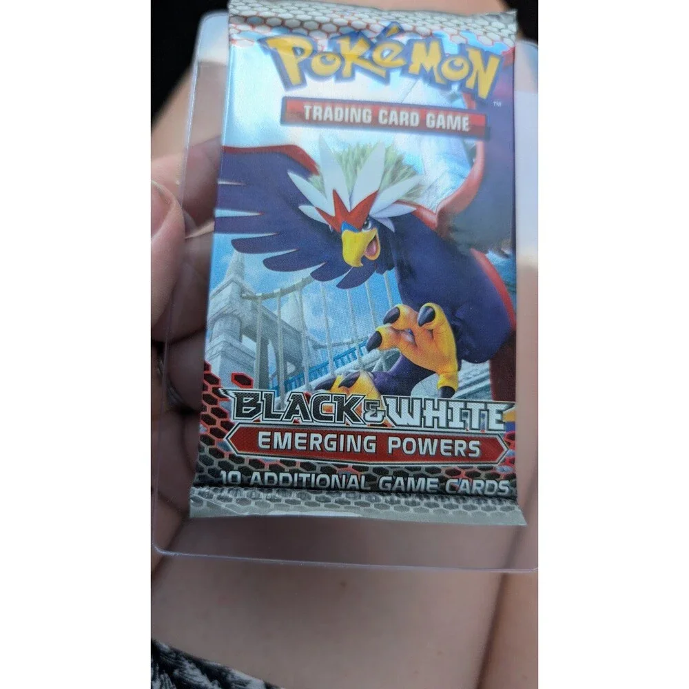Pokemon Emerging Powers Pack Sealed